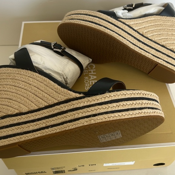 NWB Michael Kors Leighton Wedge - Picture 9 of 11